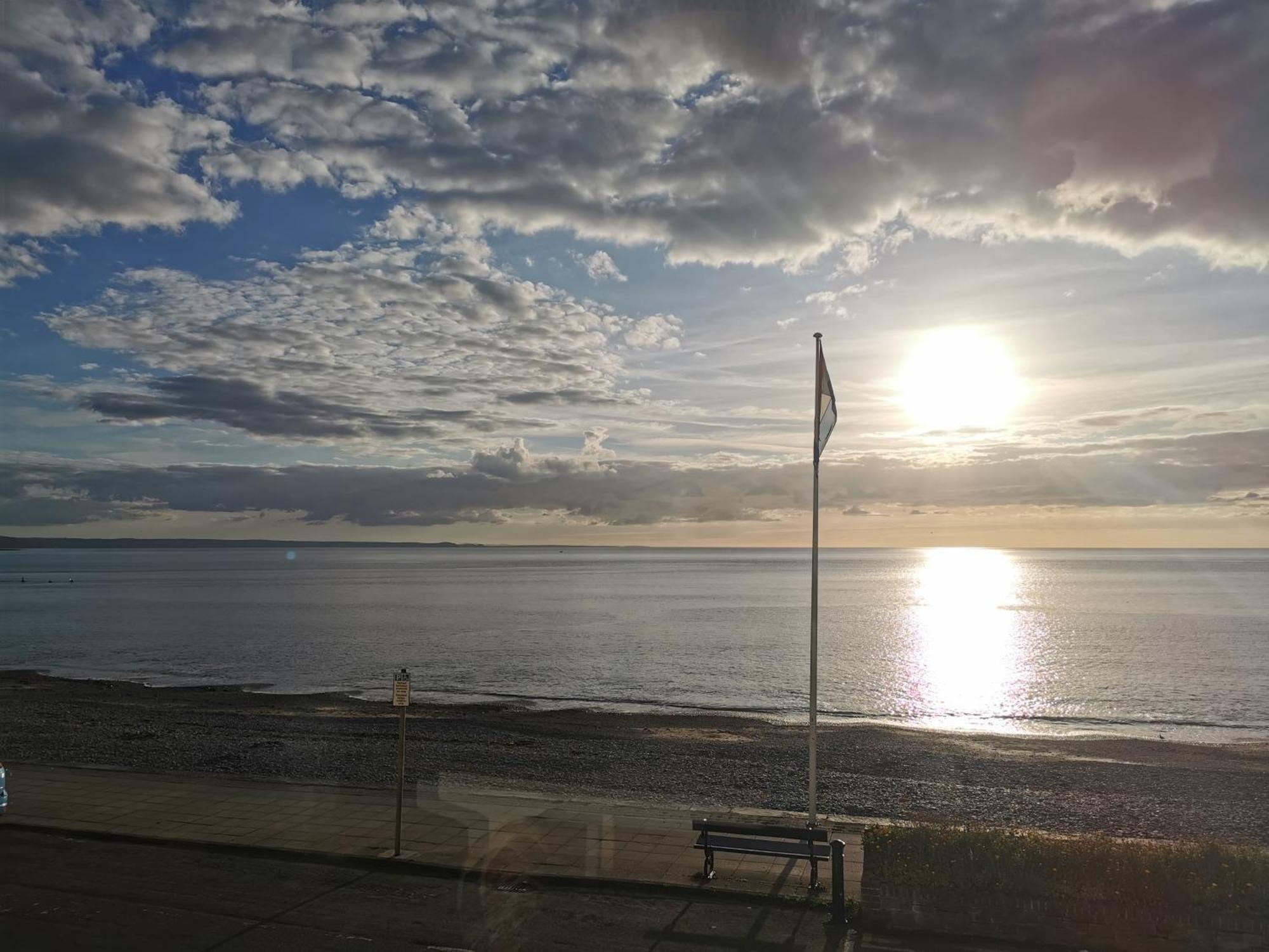 Lovely Seafront 2 Bed Flat In アベリストウィス エクステリア 写真