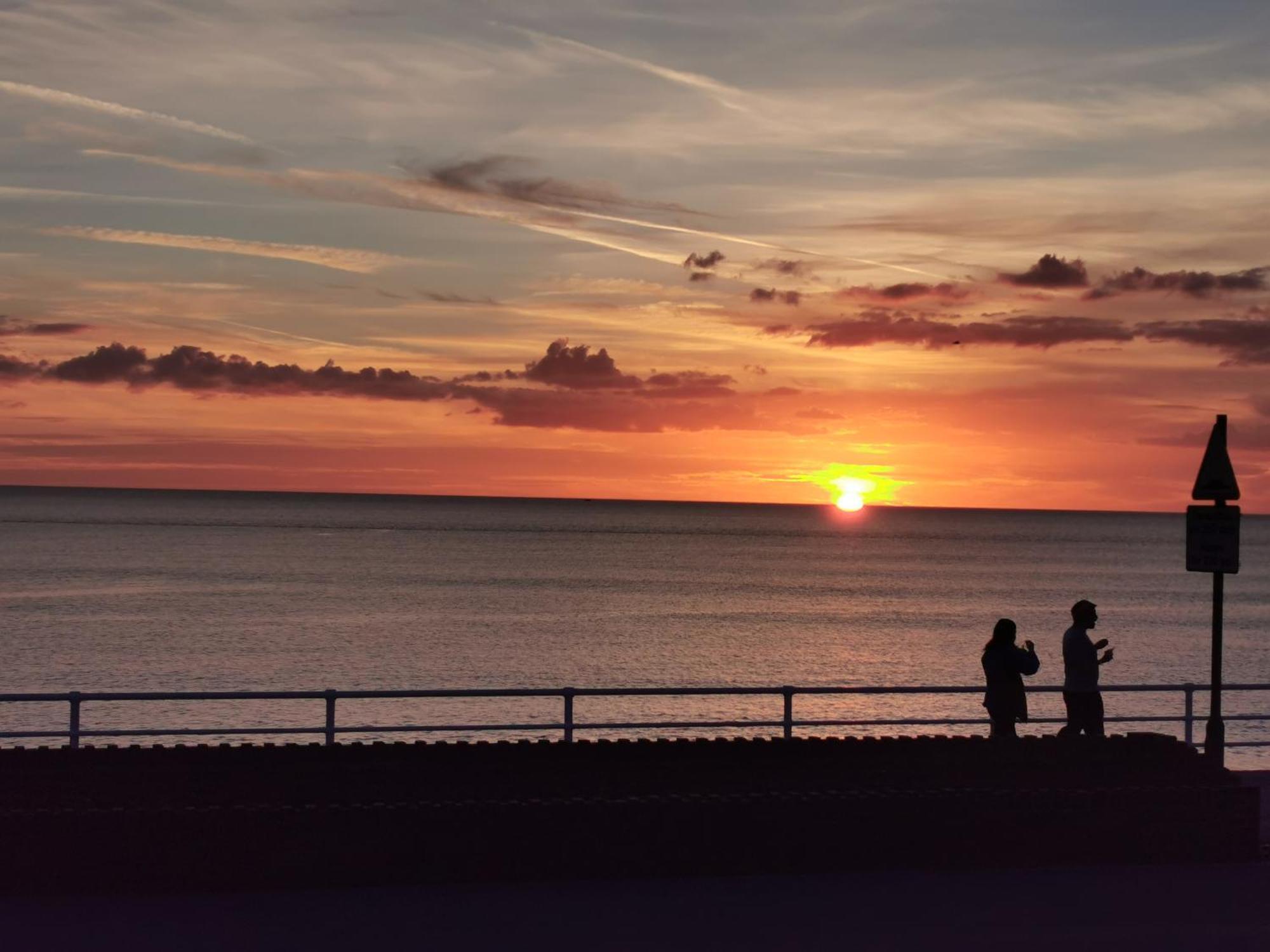 Lovely Seafront 2 Bed Flat In アベリストウィス エクステリア 写真